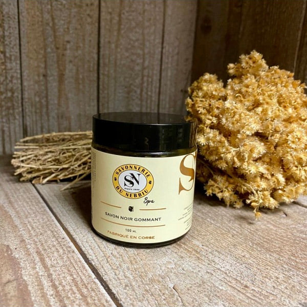 Savon noir gommage visage à l'Immortelle